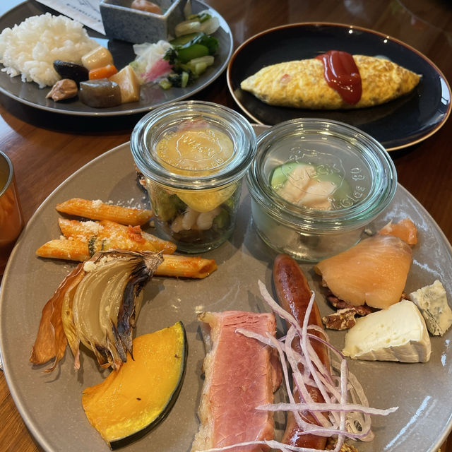 箱根の超オススメ宿♨️ 和風と洋風がミックスされたスタイリッシュで快適な空間の温泉旅館です🎶