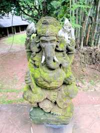 พิพิธภัณฑ์บ้านดำ อ.ถวัลย์ ดัชนี