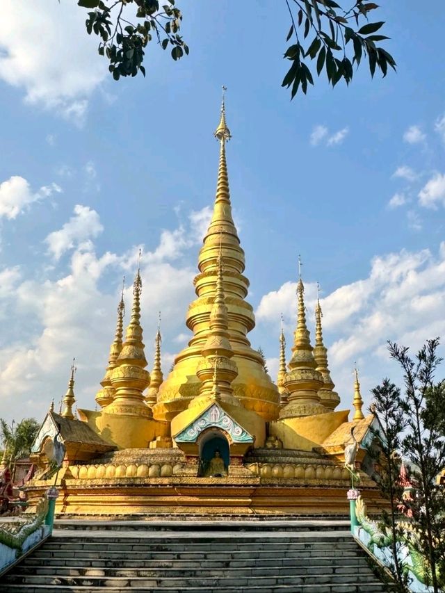 Discover the Heart of Dai Culture: Your Ultimate Travel Guide to Nayun Ancient Town!