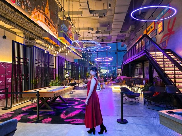 โรงแรมสุดชิคสีสันสดใส ใจกลางเมืองราชประสงค์ 