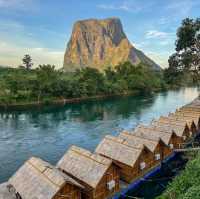 นอนเรือนแพคนละ 450 บาท บรรยากาศชิลสุดๆ 🇱🇦💦