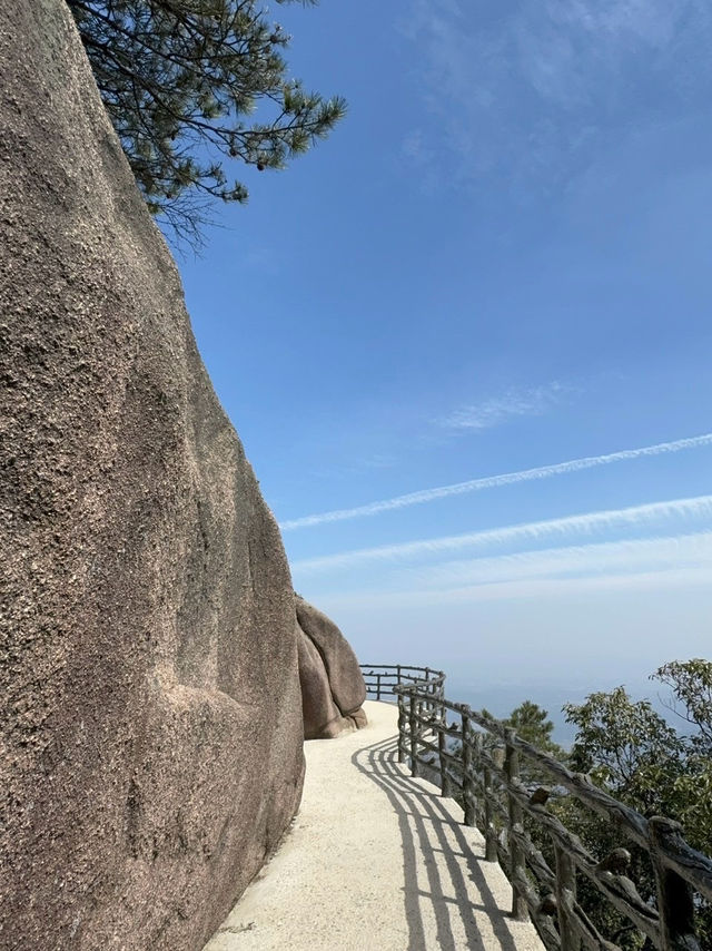 考驗想像力的山景:江西上饒靈山