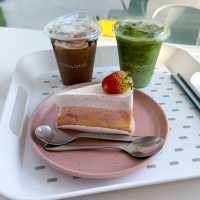 คาเฟ่สวยๆ บางแสน ชลบุรี