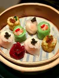 An unforgettable fine dining experience at Hakkasan, Shanghai. 