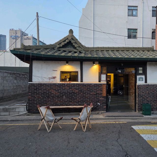감성 넘치는 가게가 많은 골목 데이트 '용리단길'