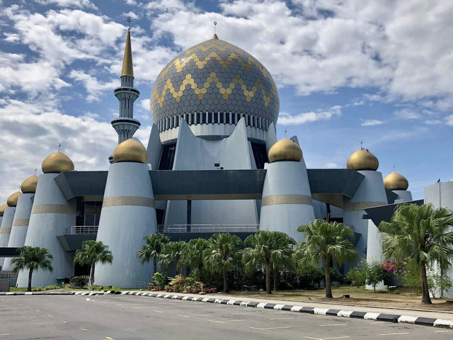 Exploring the Beauty of Sabah State Mosque: A Jewel of Kota Kinabalu