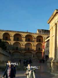 Mezquita 아치 구조 외벽