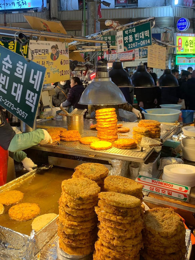 🇰🇷The Famous Gwangjang Market🇰🇷Must Visit! 