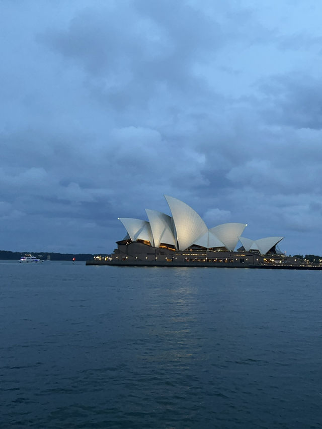 Sydney: Where Urban Energy Meets Coastal Serenity