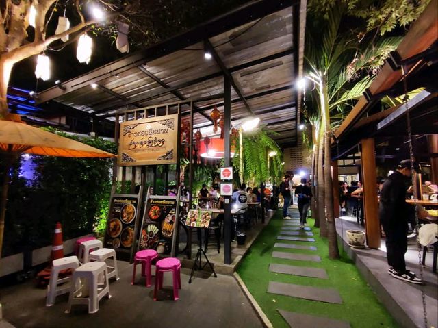 ข้าวซอยฟิวชั่น ร้านเด็ด ร้านดัง ย่านนิมมาน