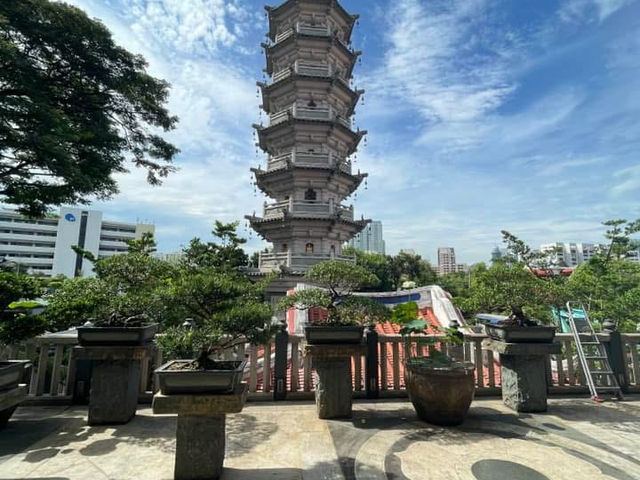 วัด Lian Shan Shuang Lin Monastery