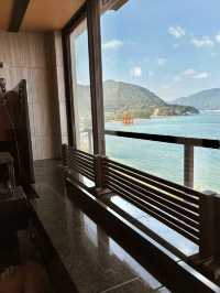 A Weekend Getaway to Miyajima – Torii Gates, Island Vibes & a Peaceful Stay
