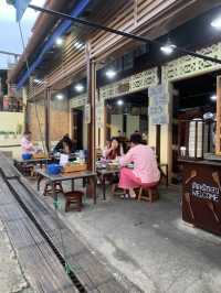 โจ๊กนั่งยอง สังขระบุรี