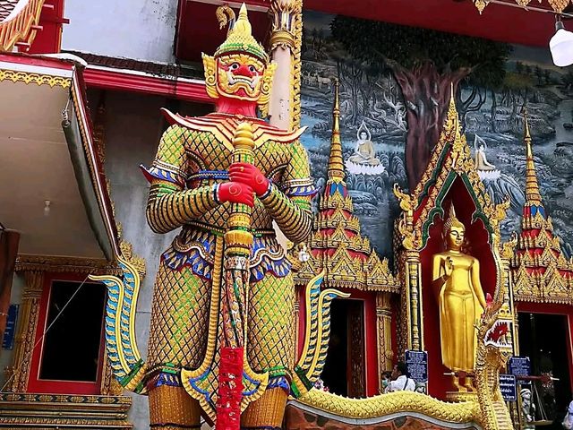 วัดบางพลีใหญ่กลาง พระนอนองค์ใหญ่มาก