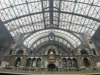 สถานีรถไฟAntwerp สวยสง่าล้ำค่าวัฒนธรรม