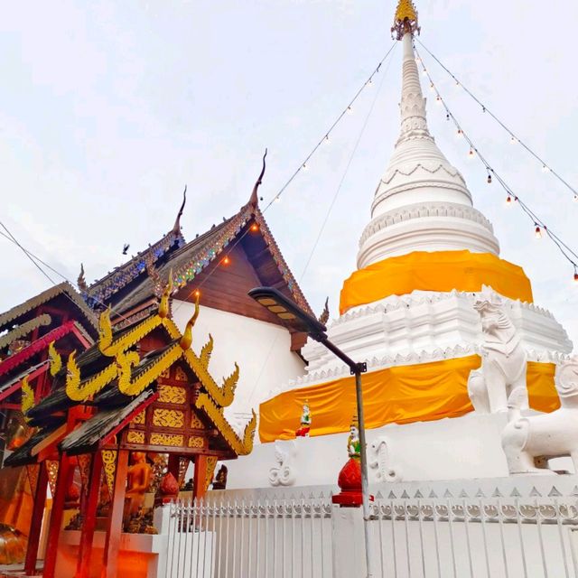 วัดพระเจดีย์ขาว ศิลปะ วัฒนธรรม