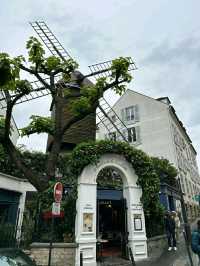 Montmartre – Cobblestone Streets & Bohemian Magic