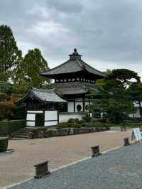 Hanging Out at Tofukuji 