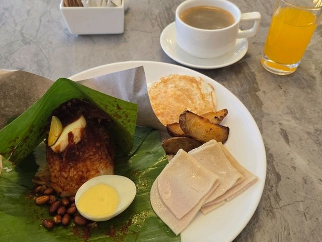 Iconic Hotel Breakfast