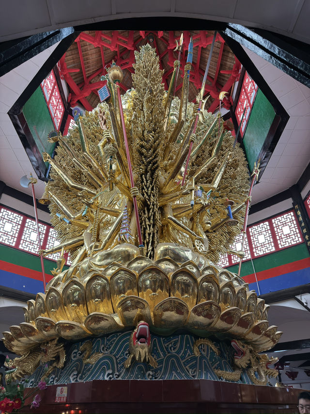 A mega Buddhist temple with multiple styles in Mianyang