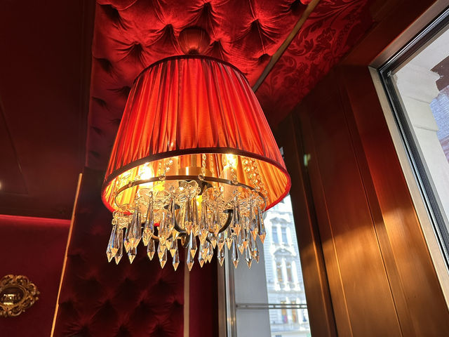 【カフェ ザッハー｜Café Sacher Wien｜本場のザッハトルテ発祥の名店🍫☕】