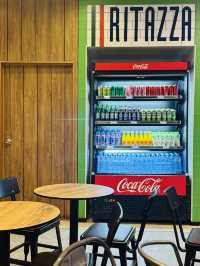 จิบกาแฟรอไฟลต์แบบชิลๆ ที่ Ritazza Cafe สนามบิน