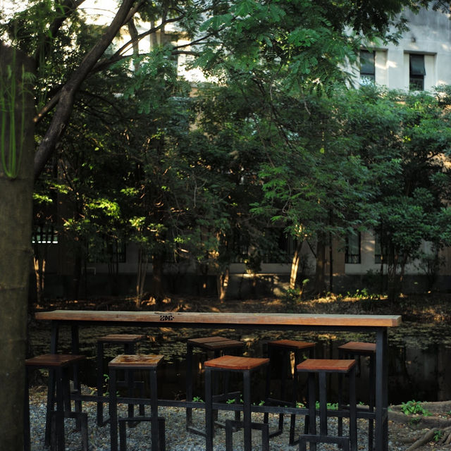 คาเฟ่บรรยากาศร่มรื่น ที่ลาดกระบัง 🍃