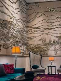 🇮🇩💫 Luxury with a Splash of Art: Discover Raffles Jakarta! 🖼️🌺