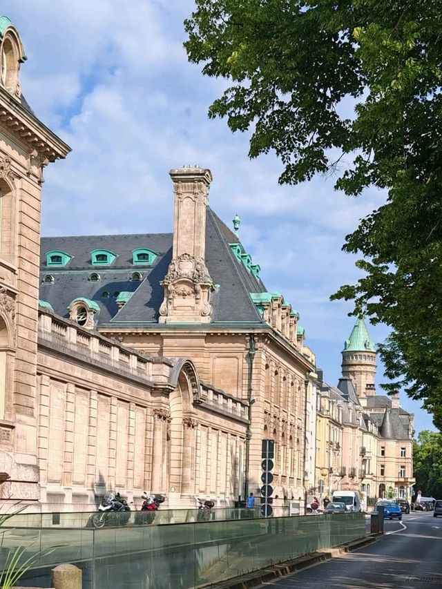 🇱🇺✨ Budget Bliss in Luxembourg: Small, Stylish & Affordable! 🏰💶