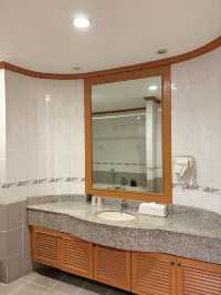 Staycation ที่ Riverine Place Hotel & Residence