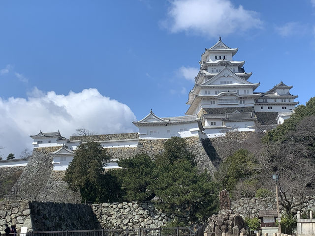 🏯 “White Heron Dreams: A Day at Majestic Himeji Castle”