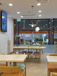 Spacious 24-Hour Popeyes Spot in Somerset