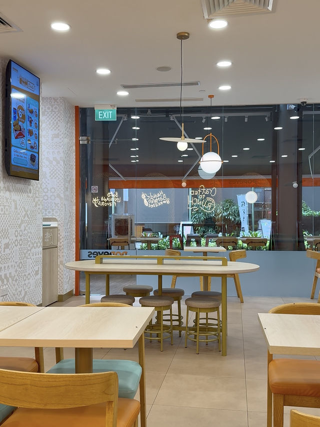Spacious 24-Hour Popeyes Spot in Somerset