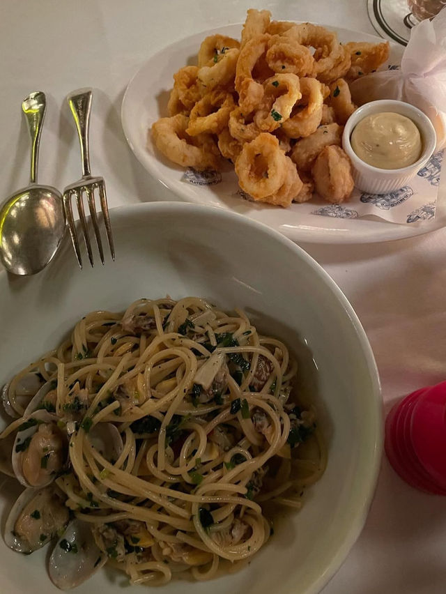 ร้านอาหารในกรุงเทพ ที่เปลี่ยนธีมบ่อยมาก