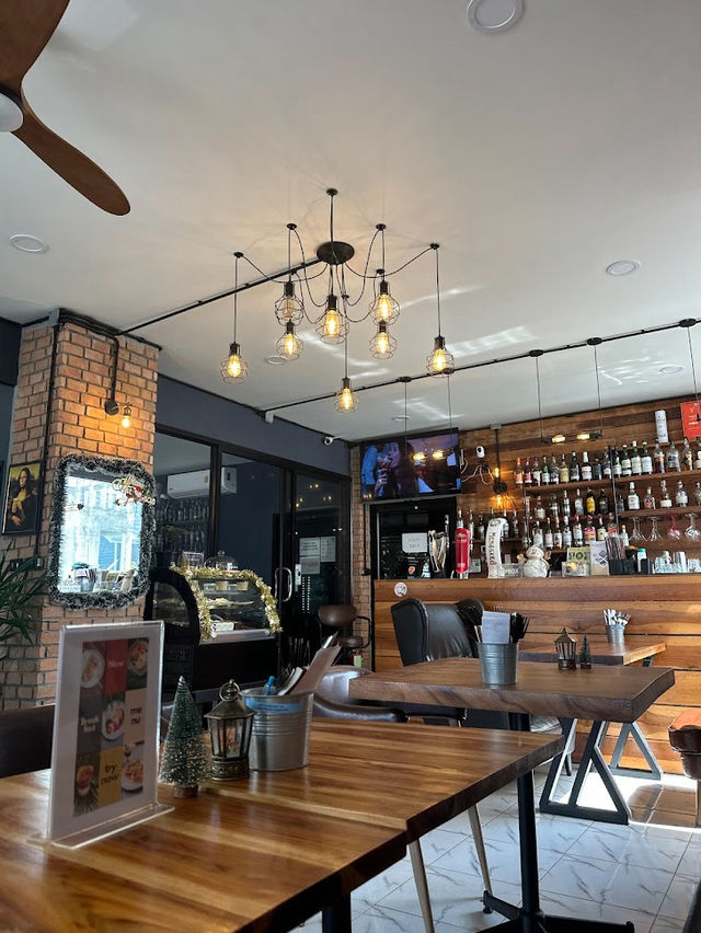 Grow High: Island Breakfast Spot