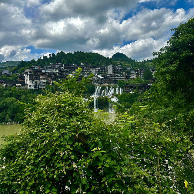 Tangible History and Natural Beauty in Furong Town 🌿