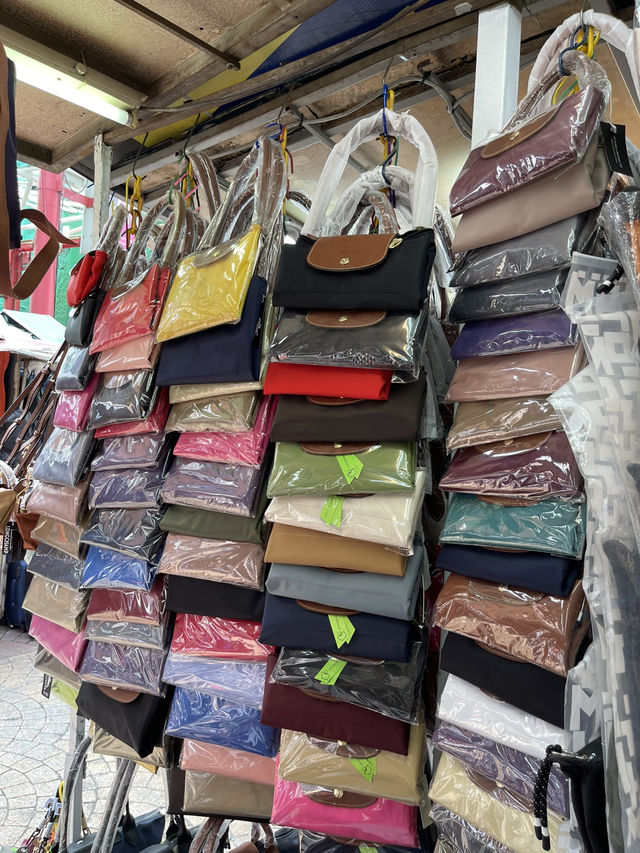 Sweatin’ & Shoppin’ at Petaling Street