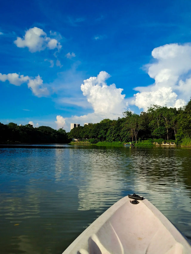 Haizhu Lake Park (海珠湖公园) SUP Paddleboarding, Guangzhou