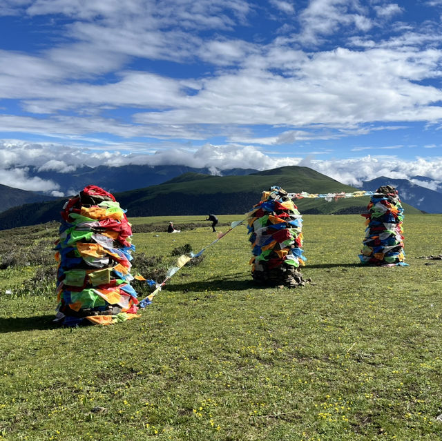 📍Kazila Mountain – A Dreamy Highland Pasture Above the Clouds