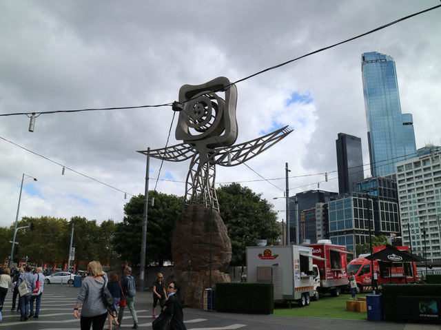 📍墨爾本城市漫遊｜文化、建築與青春記憶交織的一天 🇦🇺✨
