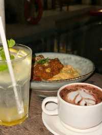 Kleptokrat KL: Where Vintage Vibes Brew with Bold Flavour