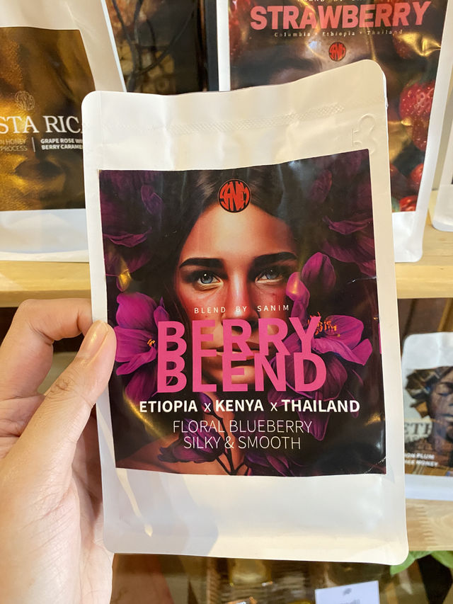สนิมริมทาง – คาเฟ่กรันจ์เท่ ๆ สำหรับคอกาแฟตัวจริง 