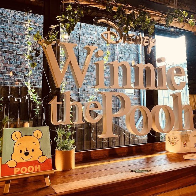 Whimsical Solo Date at the Winnie the Pooh Theme Café in Itaewon!** 🍯🐻