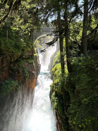 Waterfalls, Forest Trails, and Total Fairy Tale Feels at Pont d’Espagne