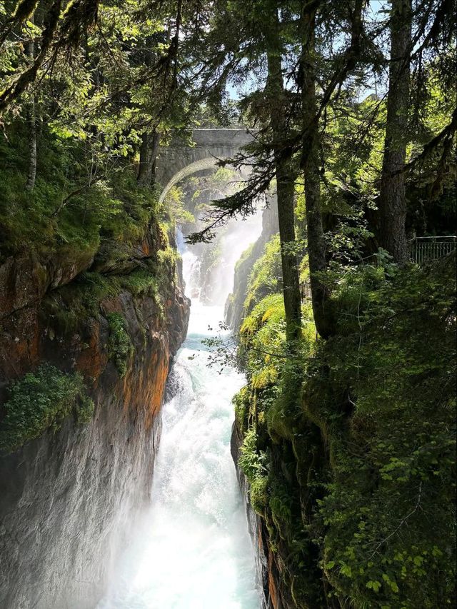 Waterfalls, Forest Trails, and Total Fairy Tale Feels at Pont d’Espagne