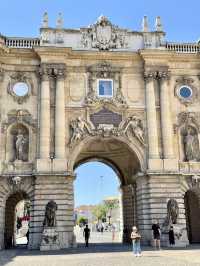 BREATHTAKING VIEWS AND ROYAL VIBES AT BUDA CASTLE!