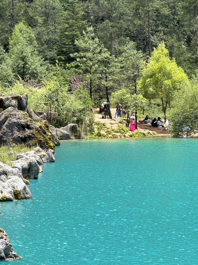 A must-visit blue moon lake in China 🩵