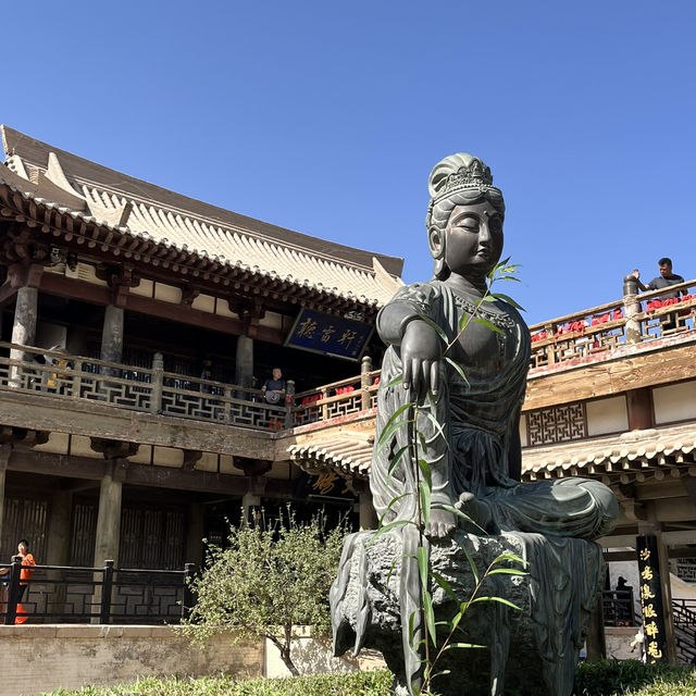  A Perfect Day in Dunhuang — Desert, Art, and Night Vibes