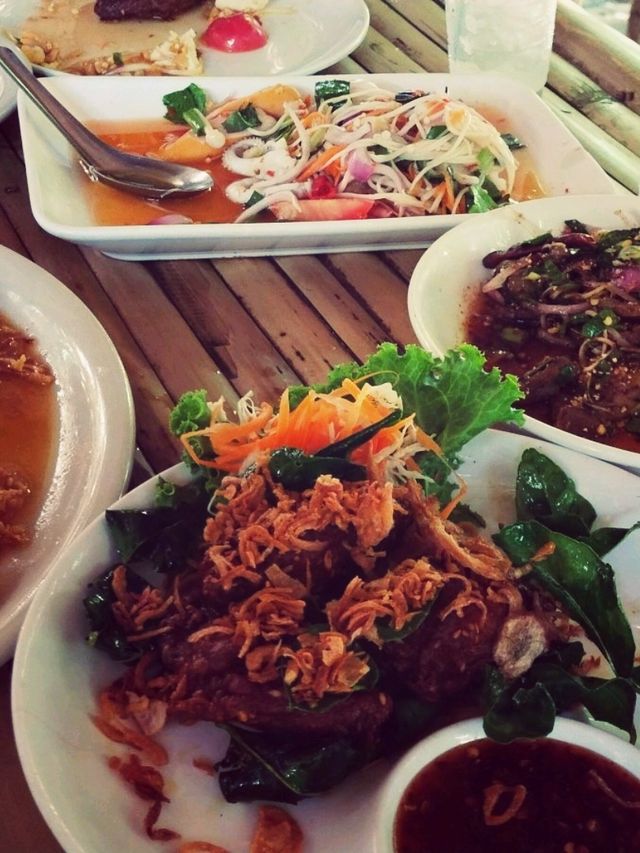 ส้มตำฮาลาล ส้มตำไร้ใหญ่ เหนือคลอง 🍴✨