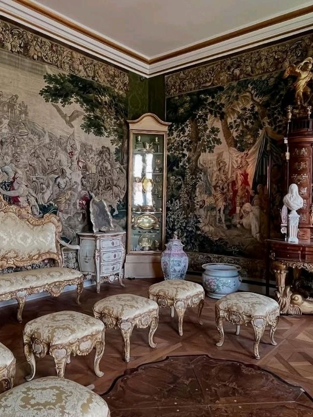 Exploring the Timeless Beauty of Rosenborg Slott